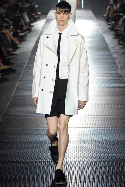 Look 1